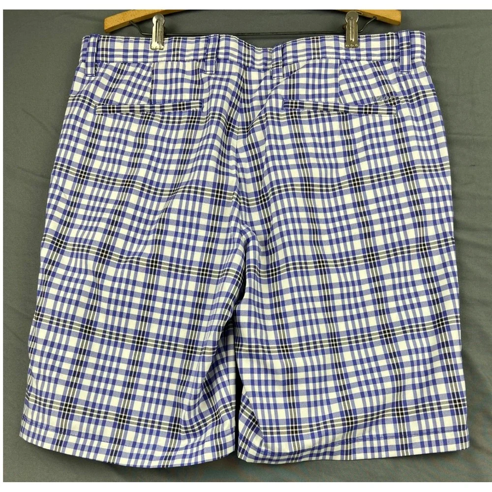 IZOD Golf Shorts Mens 36 Blue White Plaid Excellent Performance Flat Front